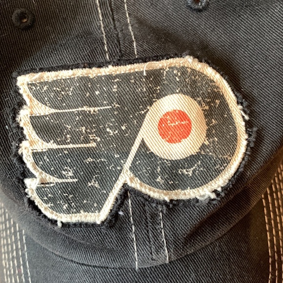 Flyers hat - Picture 2 of 6